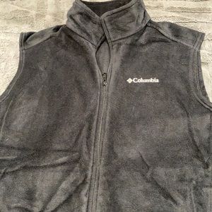 Men’s black Columbia vest